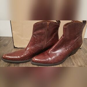 Gianni Bini Mens Boot Size 10 Brown